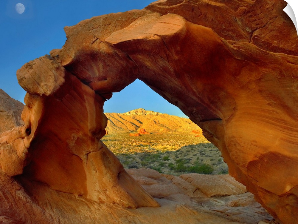 Arch Rock and moon, Valley of Fire State Park, Nevada