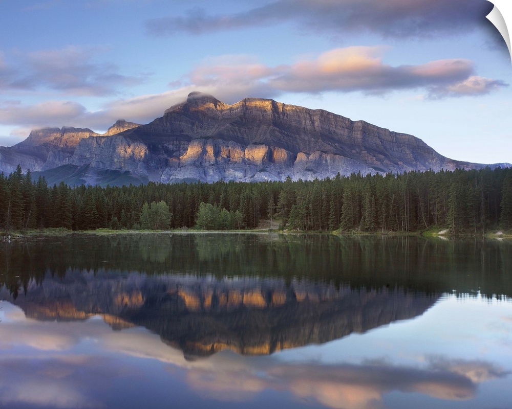 Tim Fitzharris-7459-Mt Rundle Johnson Lake Banff Natl Park Alberta