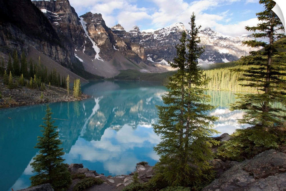Moraine Lake in the Valley of the Ten Peaks, Banff National Park, Alberta, Canada
