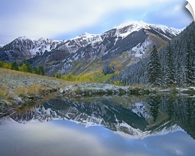 Pond and mountains, Maroon Bells-Snowmass Wilderness Area, Colorado