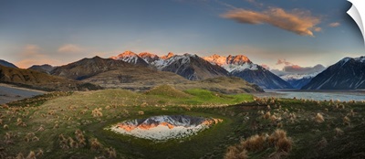 Reishek Mountains at dawn, Rakaia Valley, Canterbury, New Zealand