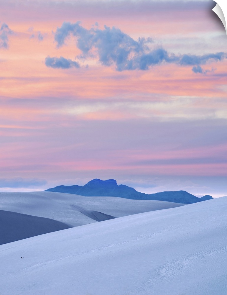 Sand dunes at sunset, White Sands NM, New Mexico