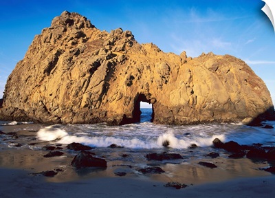 Sea arch at Pfeiffer Beach, Big Sur, California