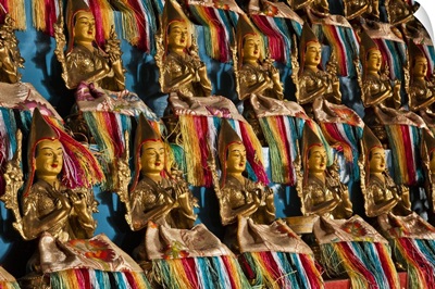 Small golden Buddhas inside Amarbayasgalant Monastery, northern Mongolia