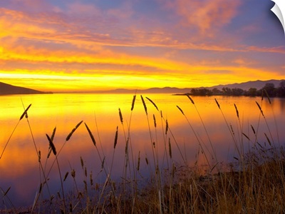 Sunrise at San Luis Reservoir, San Joaquin Valley, California