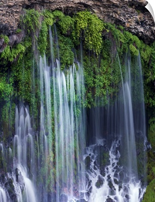 Waterfall, Mcarthur-Burney Falls Memorial State Park, California