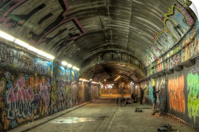 Graffiti Tunnel kids