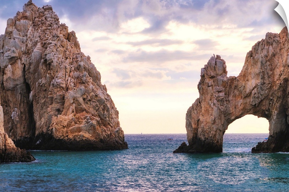 View of the Arch of Cabo San Lucas in late afternoon light, Baja California Sur, Mexico.