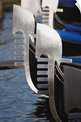 Close Up Views of Gondola Bows