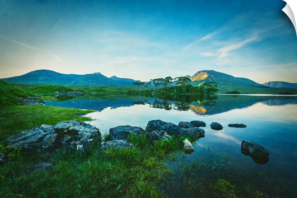 Ireland landscape with lake and mountain