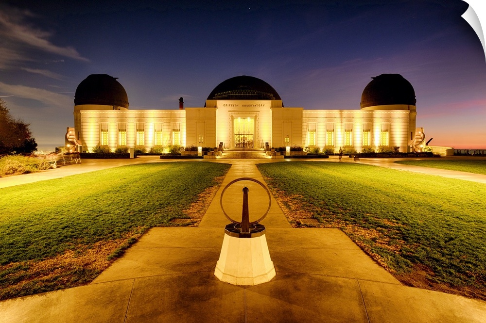 Griffith Obsewrvatory Lit Up At Night, Los Angeles, California.