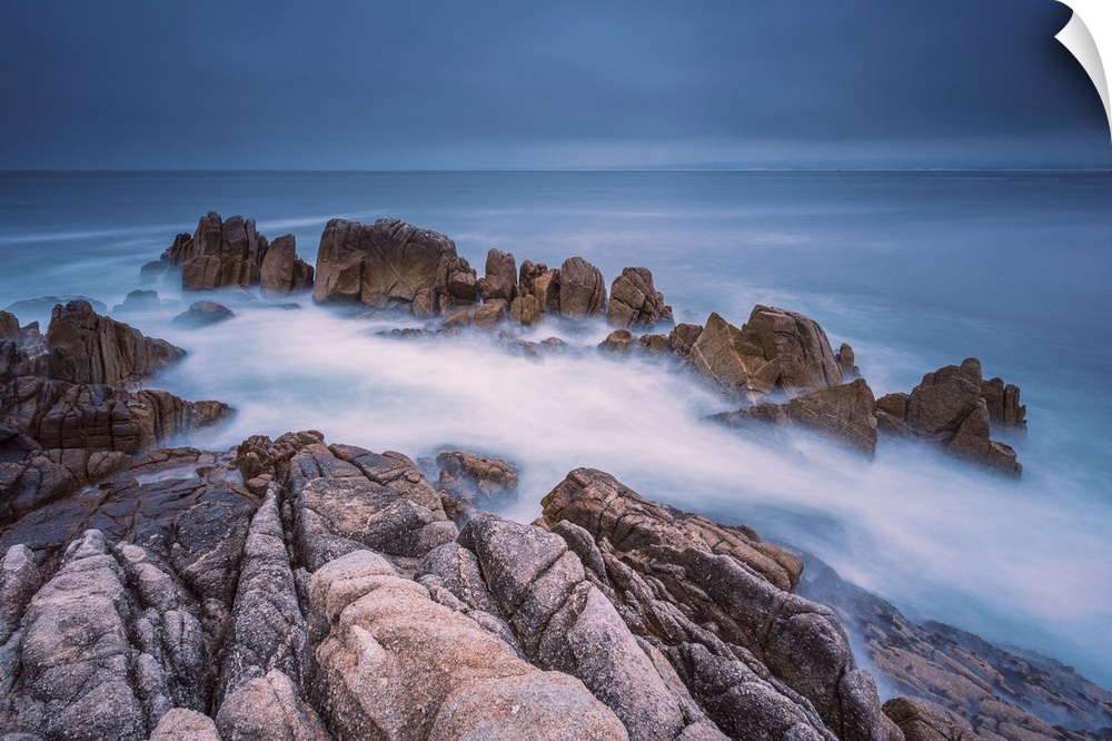 Silky waves from long exposure at Lovers Point, Pacifc Grove in California.