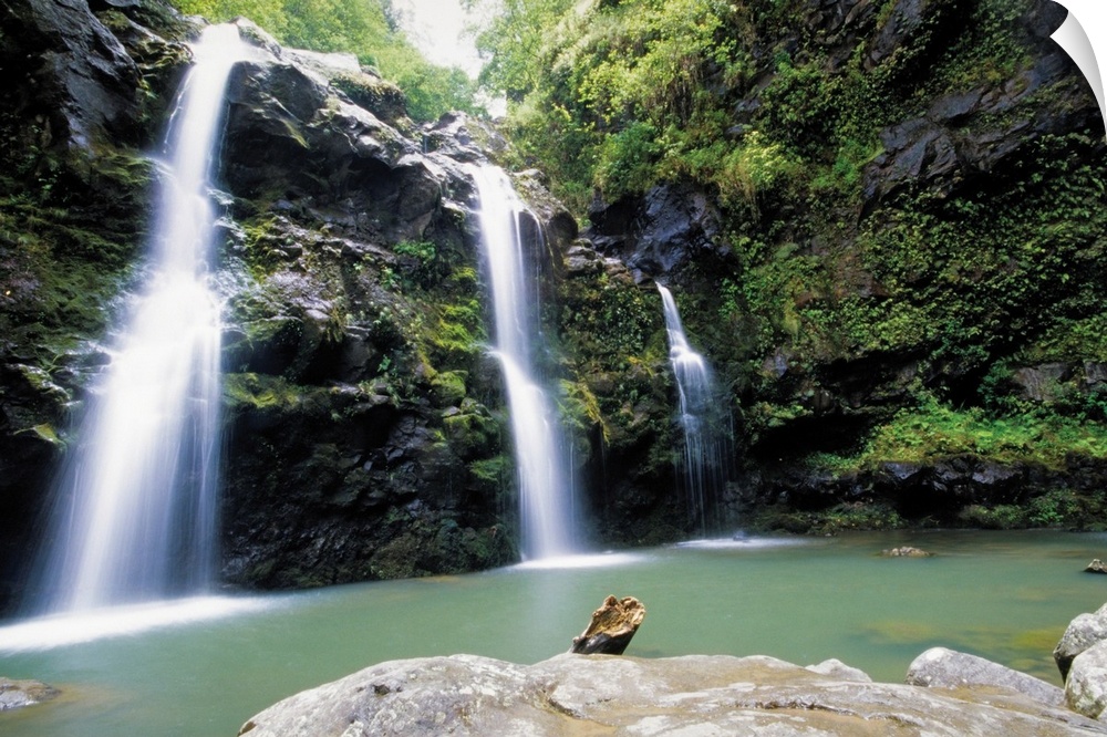 Upper Waikani Falls, Road to Hana, Maui, Hawaii.