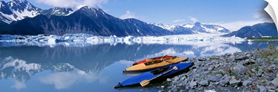 Alaska, Kayak by the side of a river