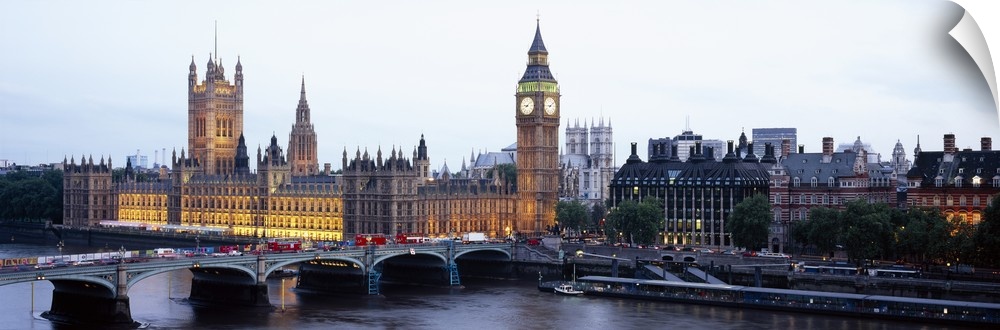 Arch bridge across a river, Westminster Bridge, Big Ben, Houses Of Parliament, Westminster, London, England