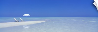 Beach Scene, Digufinolhu, Maldives