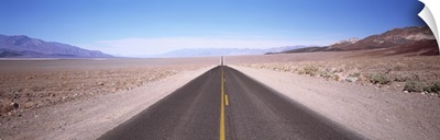 California, Death Valley, Empty highway in the valley