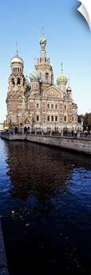 Church at the waterfront, Church of the Resurrection of Christ, Griboyedov Canal, St. Petersburg, Russia