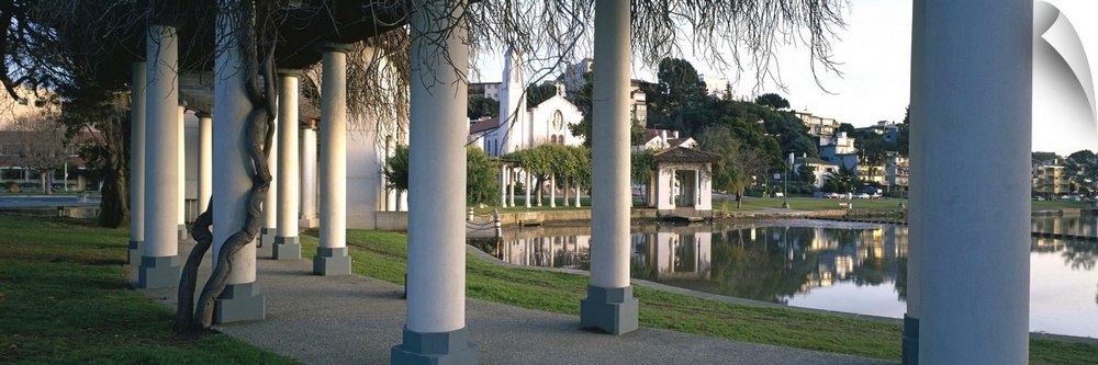 Columns at lakeside, Lake Merritt, Oakland, Alameda County, California, USA