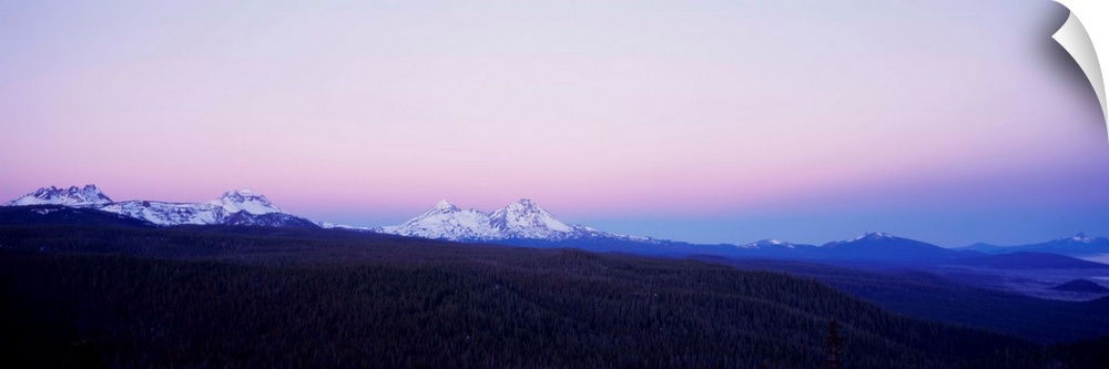 Dawn Broken Top and the Three Sisters OR