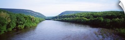 Delaware Water Gap Border of NJ