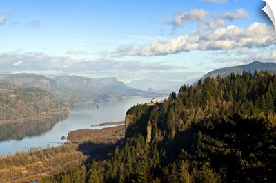 Elevated view of the Columbia River Gorge landscape, Oregon