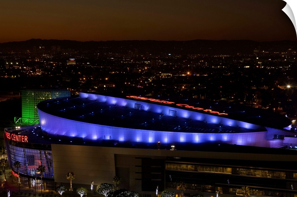 USA, California, Los Angeles, Downtown, aerial of Staples Center, dusk