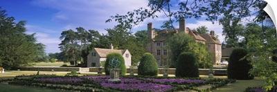 Formal garden in front of a mansion, Groombridge Place Gardens, Manor House, Sussex, England