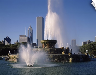 Fountain in a park, Buckingham Fountain, Grant Park, Chicago, Cook County, Illinois,