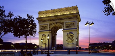 France, Paris, Arc de Triomphe, night