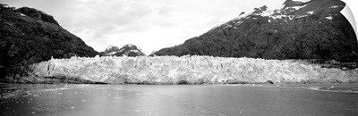 Glacier at waters edge, Glacier Bay National Park, Alaska