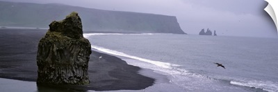 Iceland, Vik I Myrdal, Reynisdrangar, Rock formation on the beach