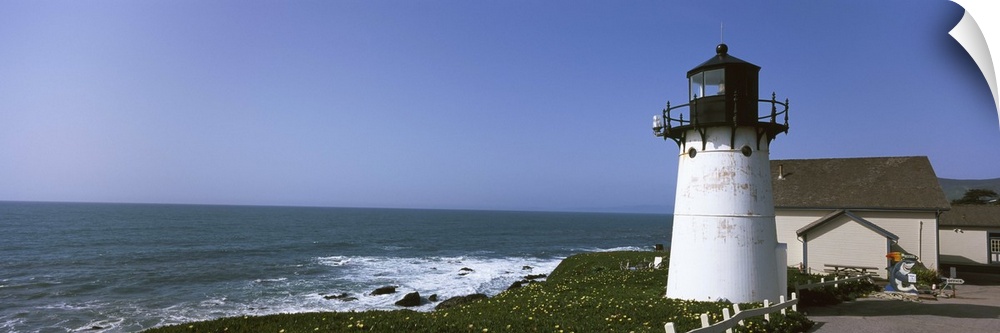 USA, California, San Mateo County, Point Montara Lighthouse