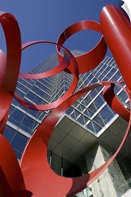 Low angle view of a sculpture in front of a building, Bank of America Plaza, Dallas, Texas
