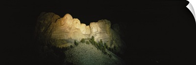 Low angle view of sculptures of US presidents, Mt Rushmore National Monument, South Dakota