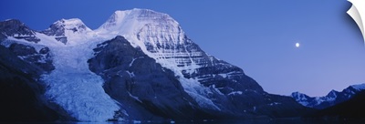 Low angle view of snowcapped mountains, Mt Robson, Mount Robson Provincial Park, British Columbia, Canada
