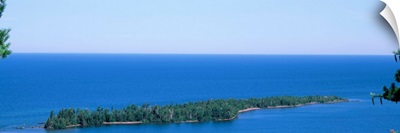 Michigan, Upper Peninsula, Porters Island, Aerial view of the Lake Superior
