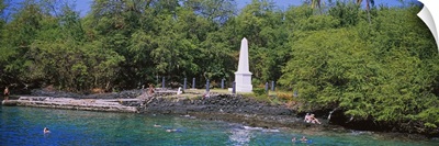 Monument at the waterfront, Captain Cook Monument, Kealakekua Bay, Hawaii