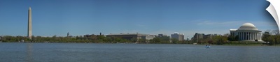 Monuments at the waterfront, Washington Monument, Jefferson Memorial, Tidal Basin of the Potomac River, Washington DC