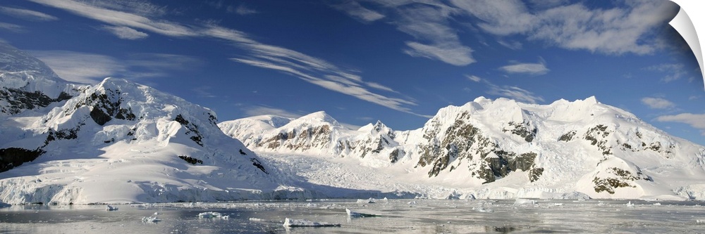 Mountains and glaciers, Paradise Bay, Antarctic Peninsula
