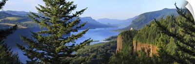 Observatory at a hill, Crown Point, Columbia River Gorge, Multnomah County, Oregon