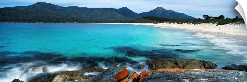 Rock formations on the beach, Wine Glass Beach, Tasmania, Australia