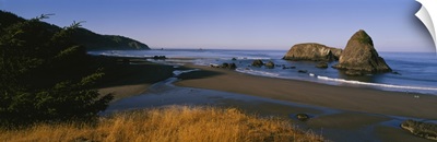 Rocks on the beach, Cannon Beach, Oregon