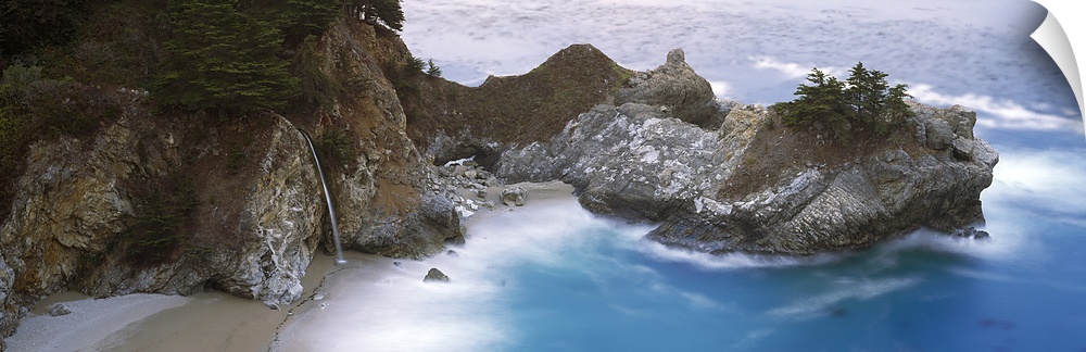 Rocks on the beach, McWay Falls, Julia Pfeiffer Burns State Park, Monterey County, Big Sur, California, USA