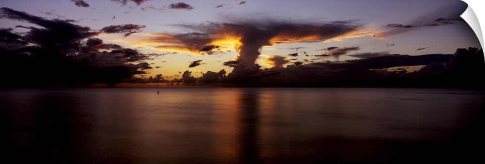Sea at sunset, Delnor Wiggens Pass Beach, Naples, Florida,