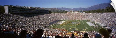 Spectators watching a football match Rose Bowl Stadium Pasadena City of Los Angeles Los Angeles County California