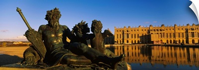 Statues in front of a castle, Chateau de Versailles, Versailles, Yvelines, France