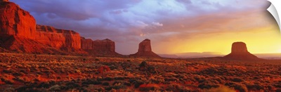 Sunrise Monument Valley AZ