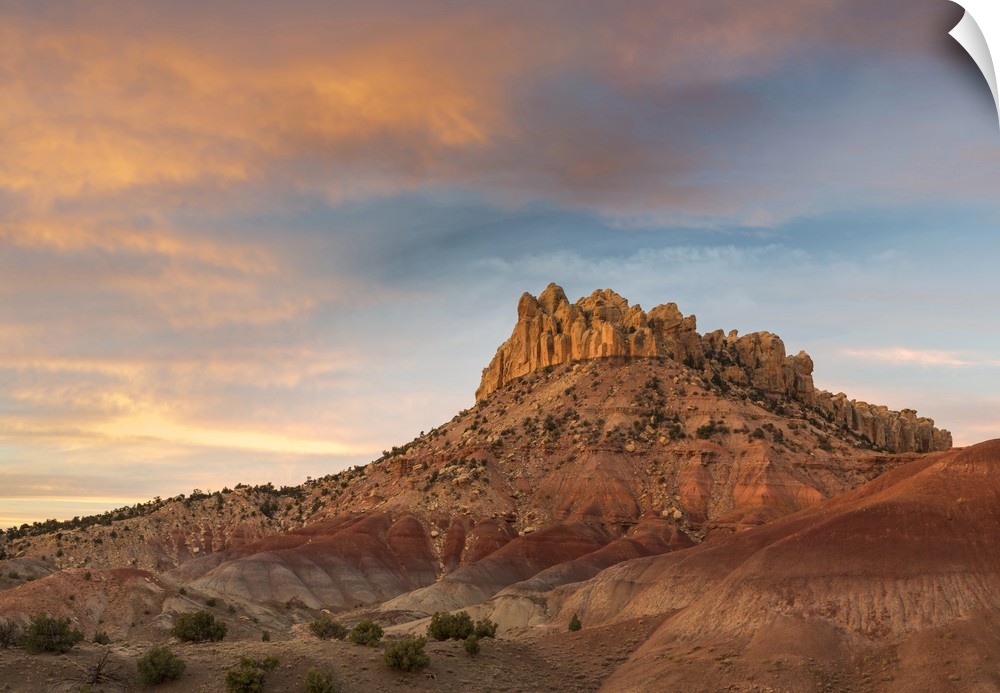 Sunrise over the Circle Cliffs near Long Canyon Overlook, Grand Staircase-Escalante National Monument, Utah, USA.