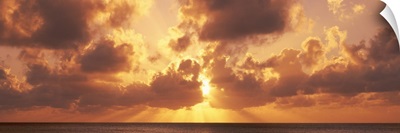 Sunset ovr Caribbean Sea fr 7 Mile Beach Cayman Islands